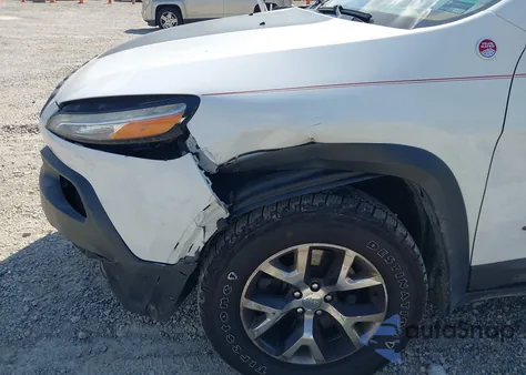 2014 Jeep Cherokee Trailhawk из США, поврежденный, VIN 1C4PJMBSXEW147092